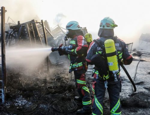 Landrats­amt gibt nach Großbrand bei Reifen�