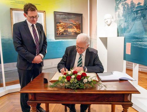 Minis­ter­prä­si­dent Kretsch­mann besucht das Museum zur Geschich­te von Chris­ten und Juden