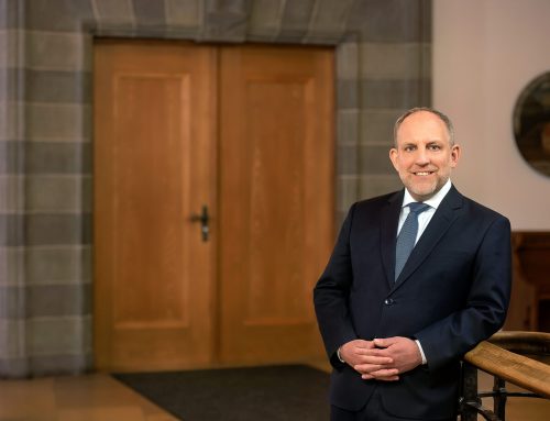 „Simon Blümcke: Ich möchte in Fried­richs­ha­fen Oberbür­ger­meis­ter werden