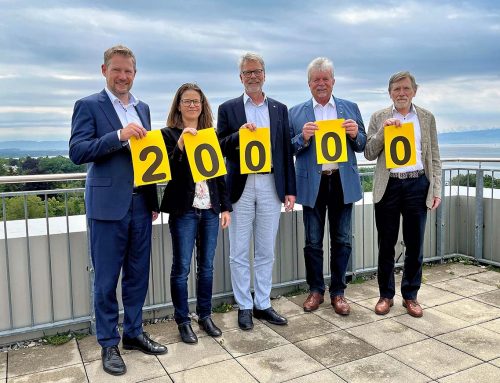 Gelbe Enten erschwim­men 20.000 Euro für den guten Zweck