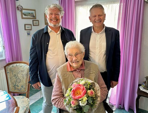 Ein beson­de­res Jubilä­um: Vera Schmidt feiert 100. Geburtstag